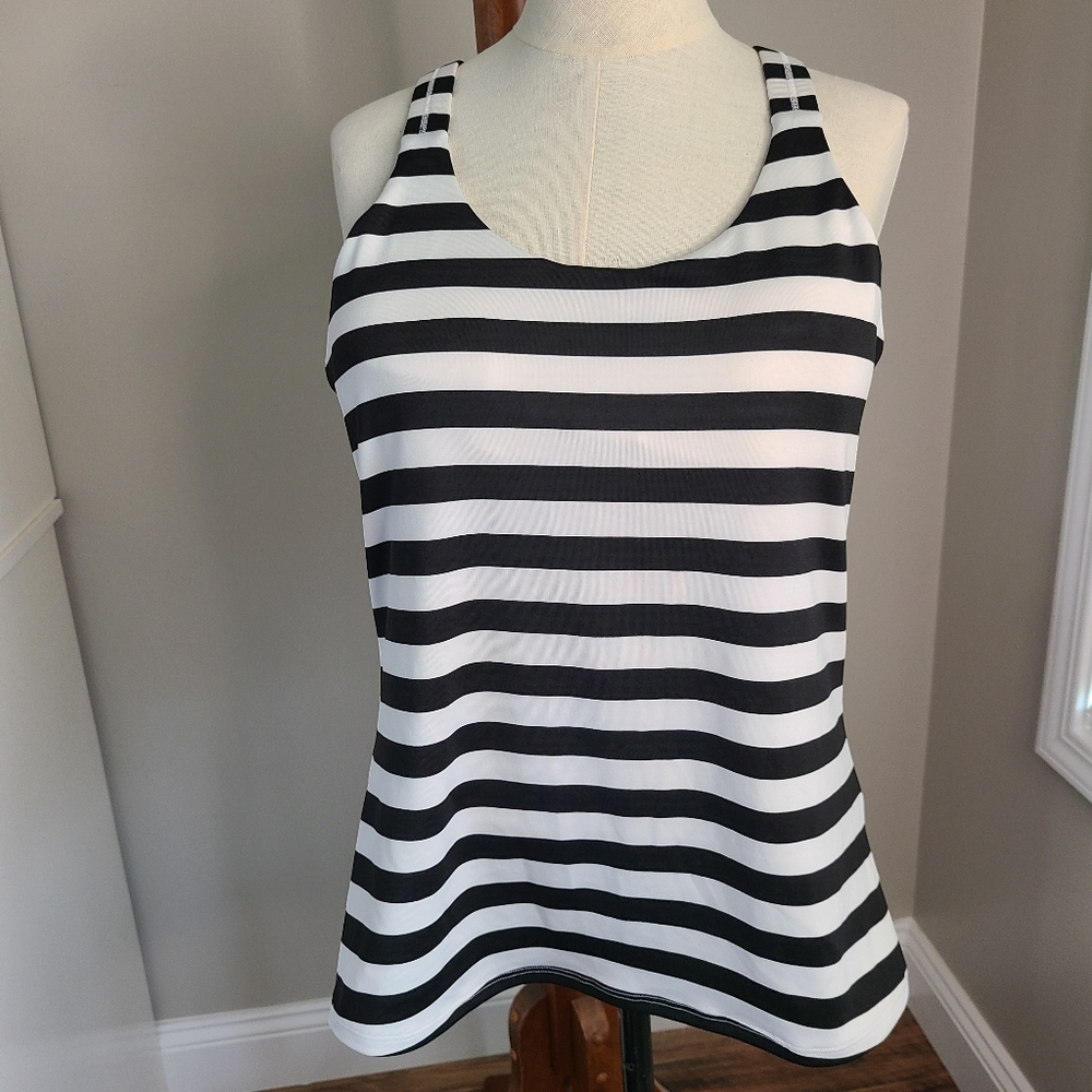 Athleta Optimism Tank with built-in bra